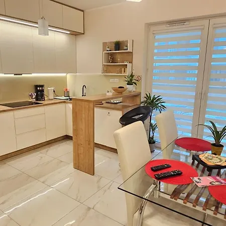 Apartament Cyrkoniowa *